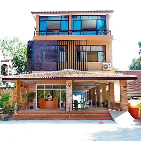 Sea Breeze Guest House Cha-Am Exterior foto
